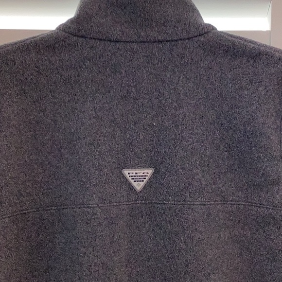 Columbia women’s or men’s sweatshirt? Size Medium, like new condition. - Picture 6 of 12